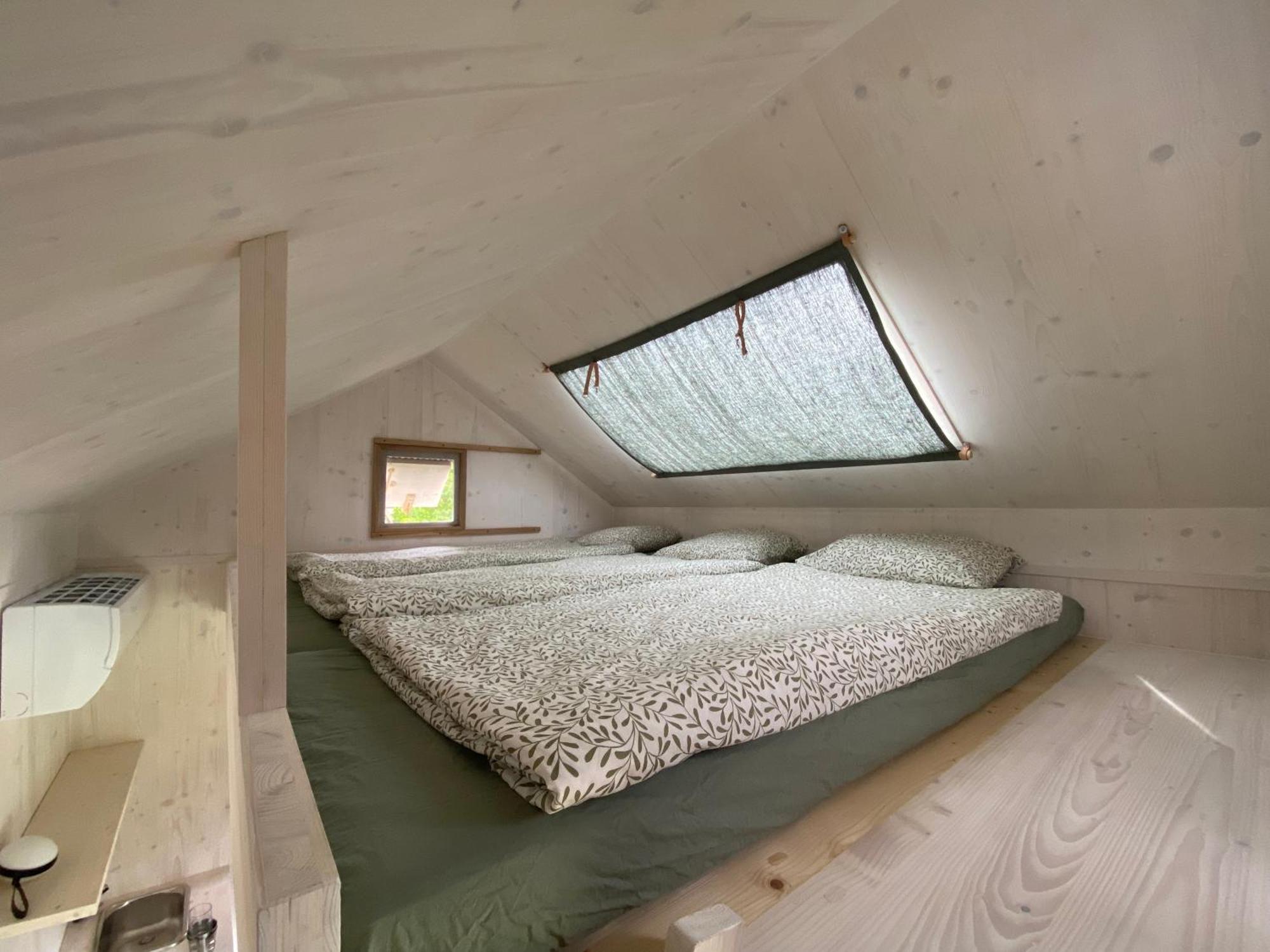 Prague Camping Dzban Exteriör bild